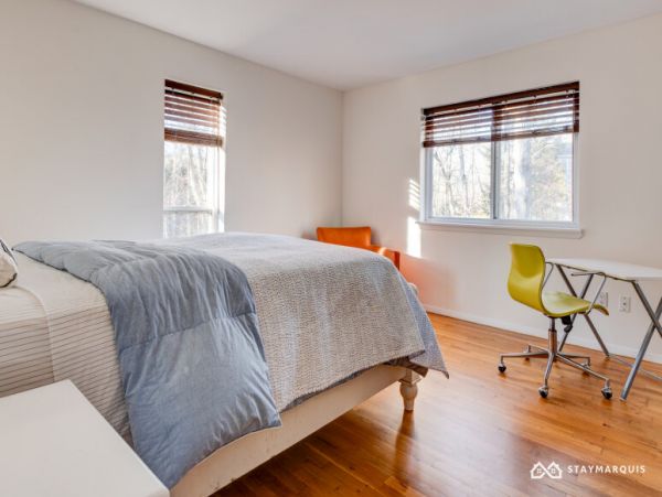 Hamptons Home 1020305