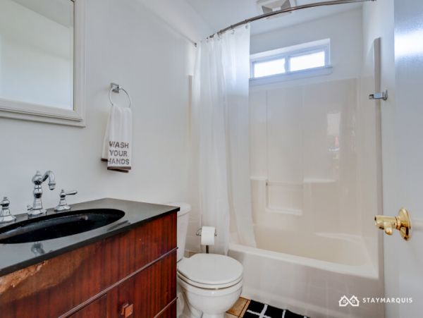 Hamptons Home 1020305