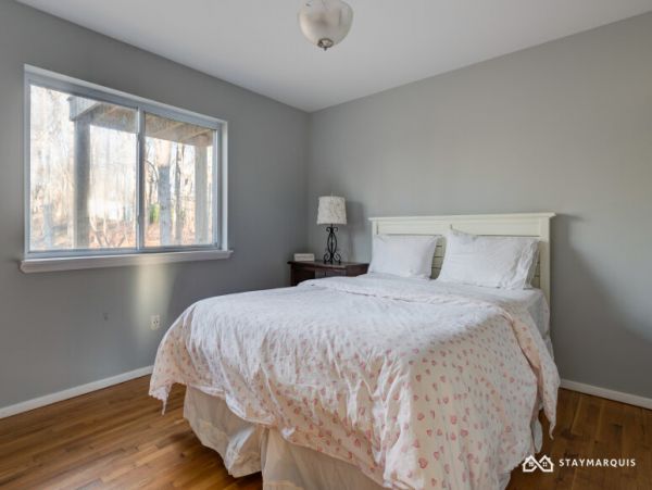 Hamptons Home 1020305