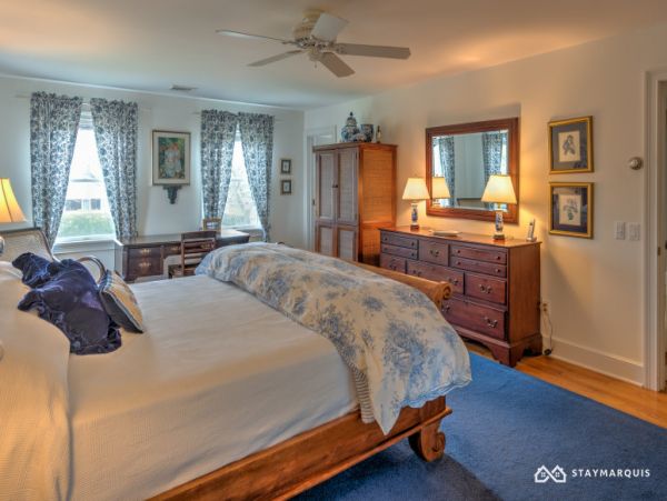Hamptons Home 1020307