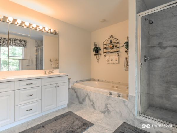 Hamptons Home 1020307