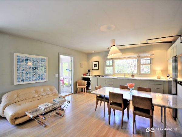 Hamptons Home 1020308
