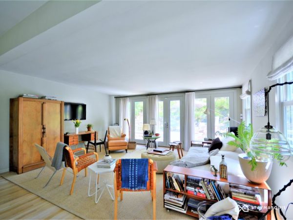 Hamptons Home 1020308