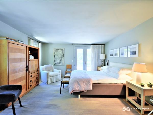 Hamptons Home 1020308