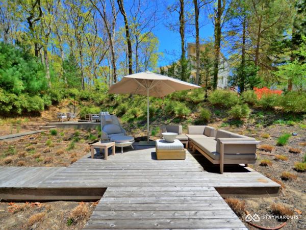 Hamptons Home 1020308