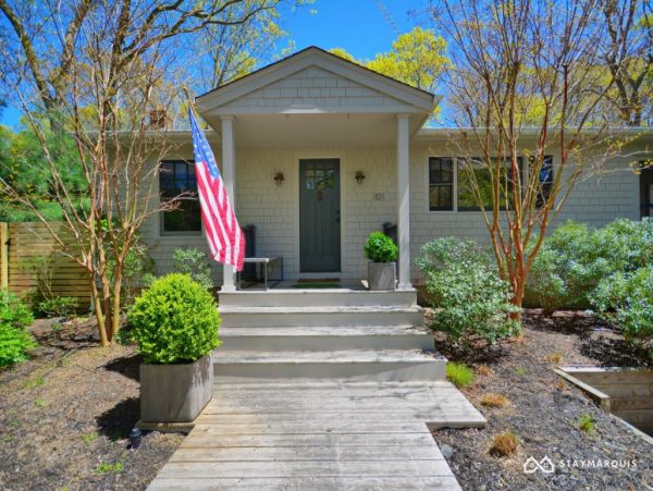 Hamptons Home 1020308