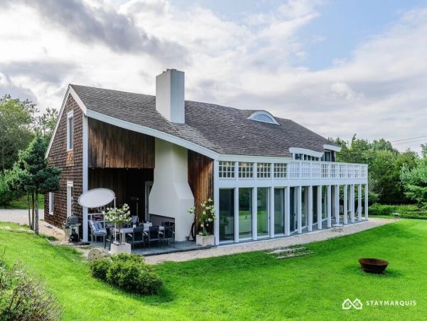 Hamptons Home 1020309