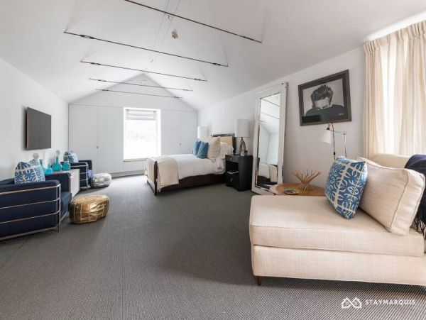 Hamptons Home 1020309