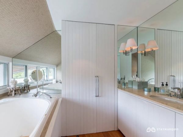 Hamptons Home 1020309