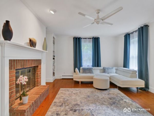 Hamptons Home 1020310