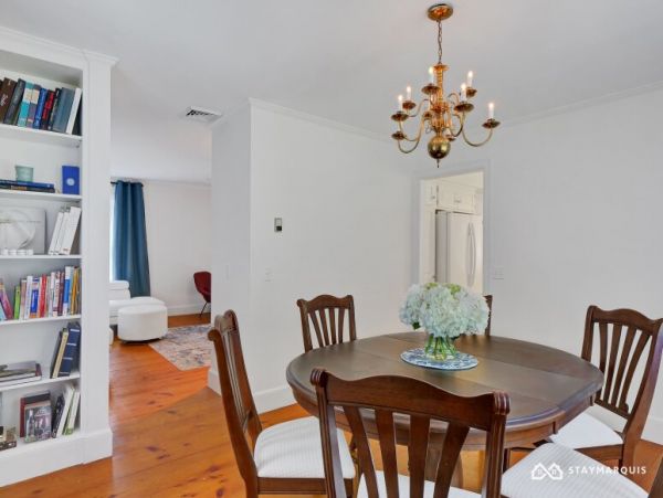 Hamptons Home 1020310