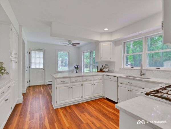 Hamptons Home 1020310