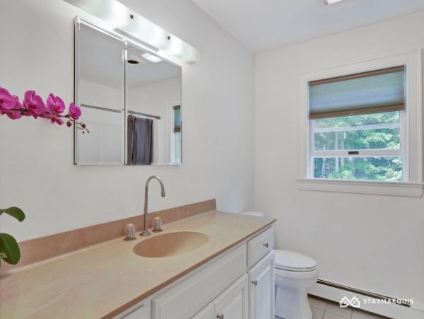 Hamptons Home 1020310