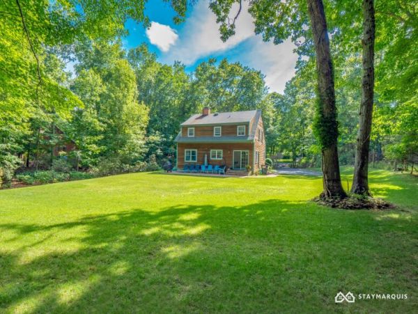 Hamptons Home 1020310