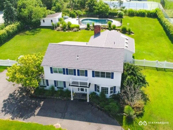 Hamptons Home 1020311