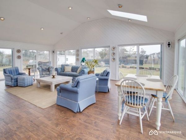 Hamptons Home 1020311