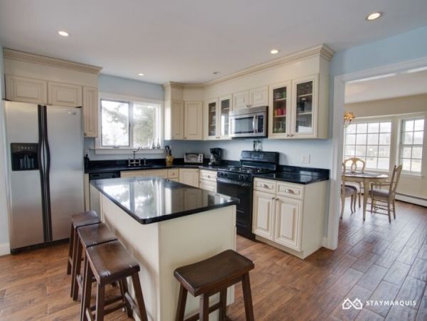 Hamptons Home 1020311