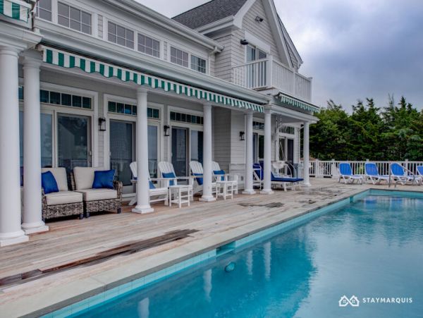 Hamptons Home 1020313