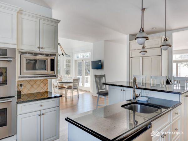 Hamptons Home 1020313
