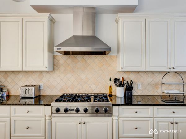 Hamptons Home 1020313