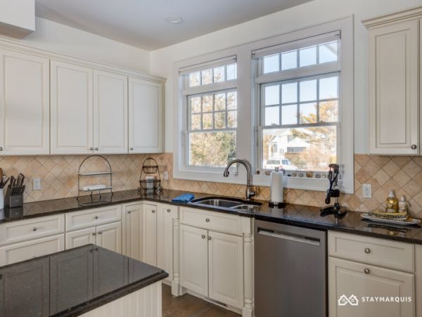 Hamptons Home 1020313