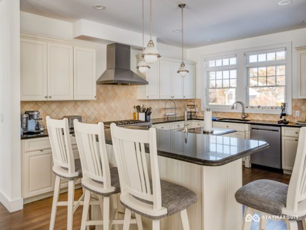 Hamptons Home 1020313