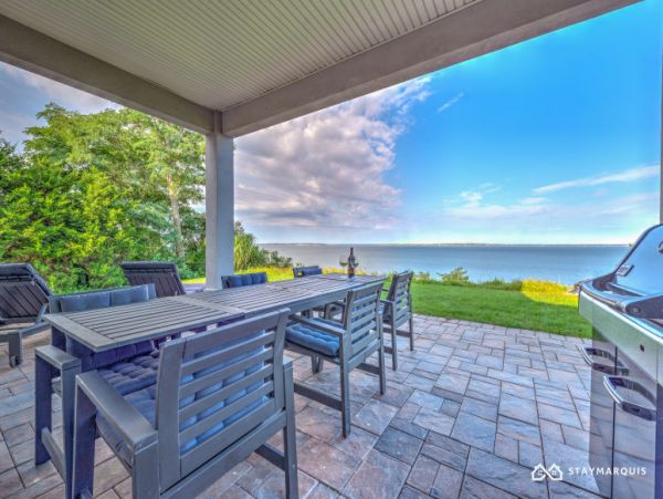 Hamptons Home 1020314