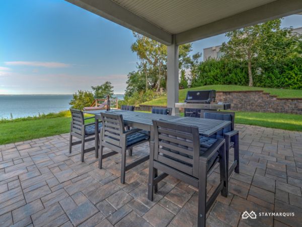 Hamptons Home 1020314
