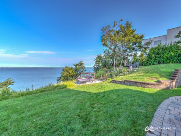 Hamptons Home 1020314