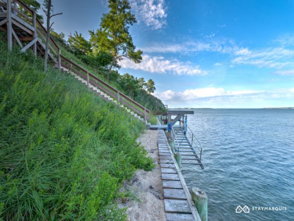 Hamptons Home 1020314