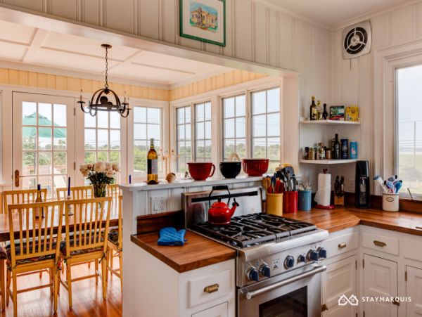 Hamptons Home 1020315