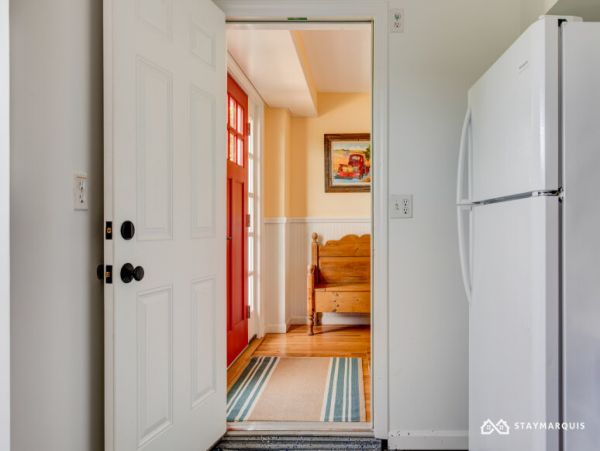Hamptons Home 1020315