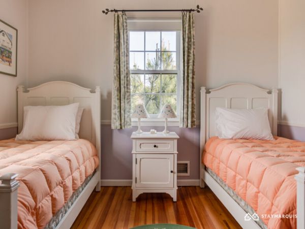 Hamptons Home 1020315