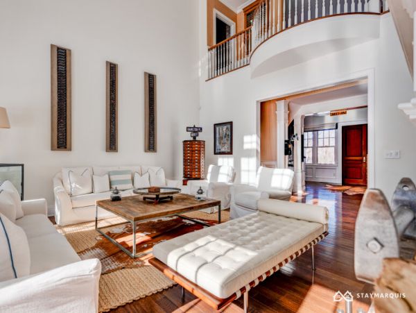 Hamptons Home 1020316