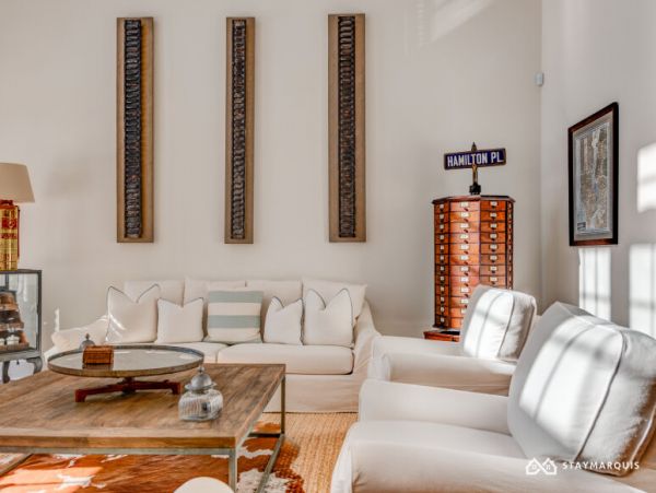 Hamptons Home 1020316