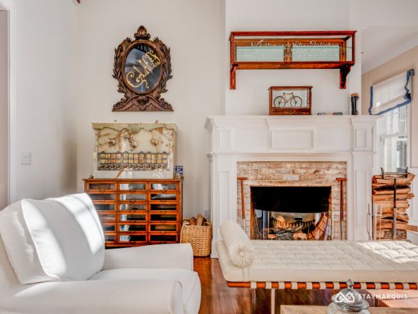 Hamptons Home 1020316