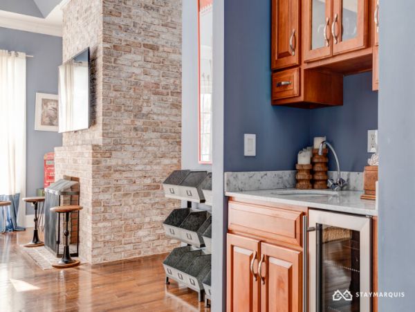 Hamptons Home 1020316