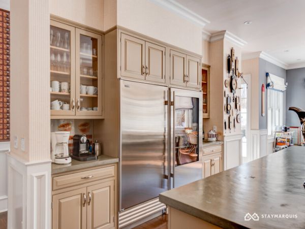 Hamptons Home 1020316