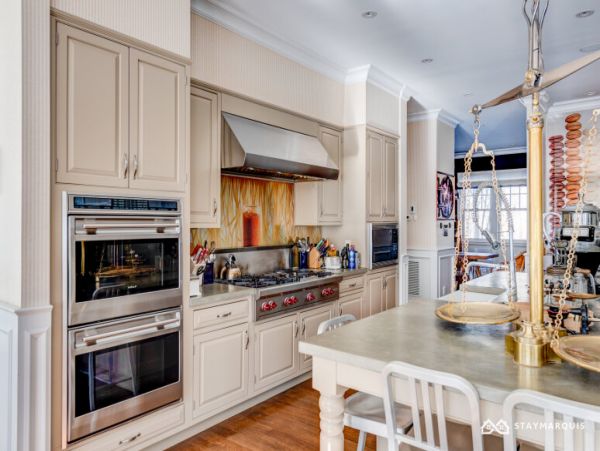 Hamptons Home 1020316