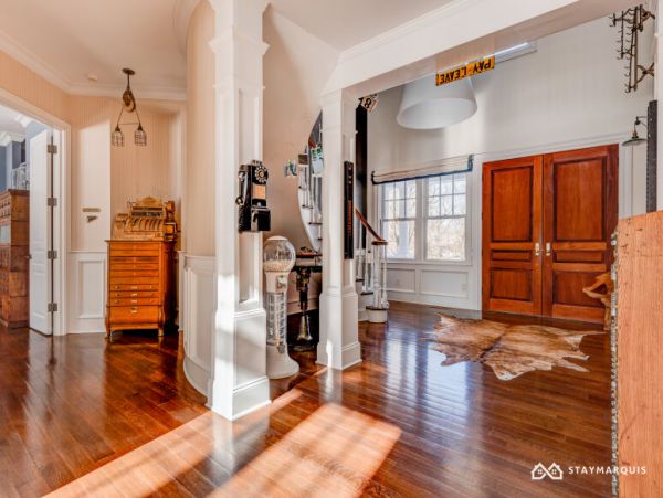 Hamptons Home 1020316