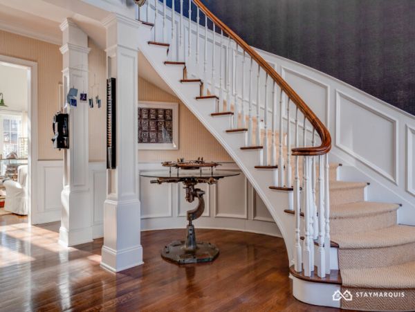 Hamptons Home 1020316