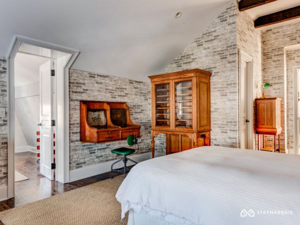 Hamptons Home 1020316