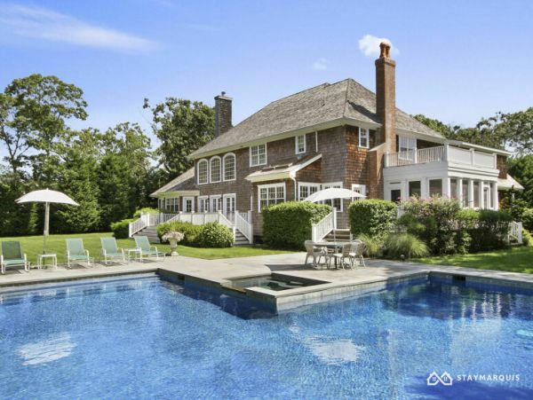 Hamptons Home 1020317