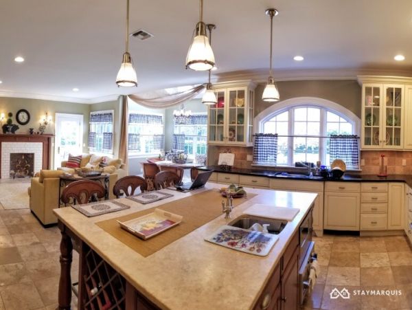 Hamptons Home 1020317