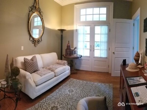 Hamptons Home 1020317