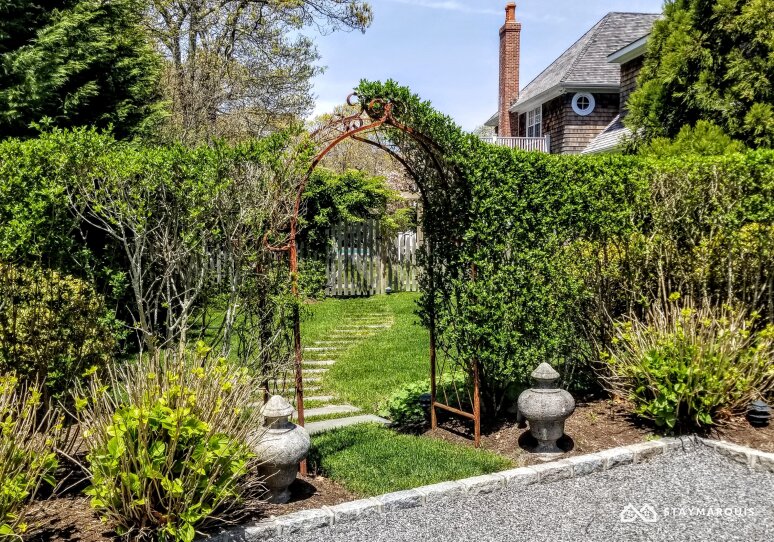 Hamptons Home 1020317