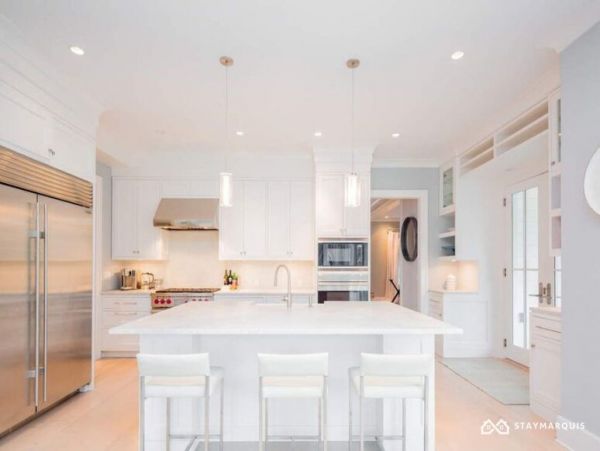 Hamptons Home 1020318