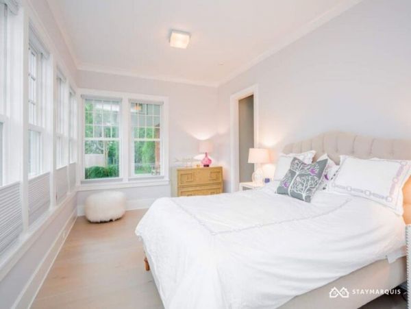 Hamptons Home 1020318