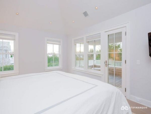 Hamptons Home 1020318