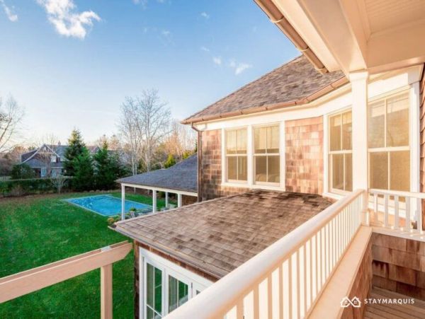 Hamptons Home 1020318